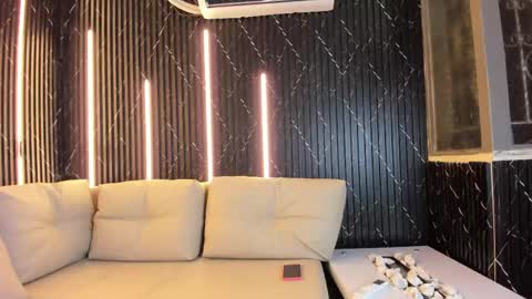 Violet Rose online show from March 23, 2026, 2:59 am