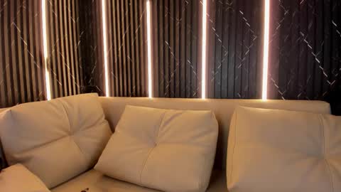 Violet Rose online show from March 28, 2026, 2:44 am