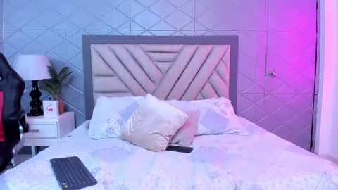 Violet Rousse online show from February 25, 2025, 12:45 pm