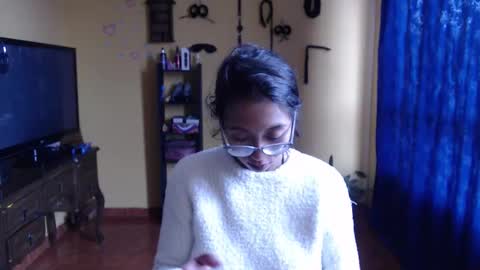 Violet777  online show from November 5, 2025, 3:56 pm