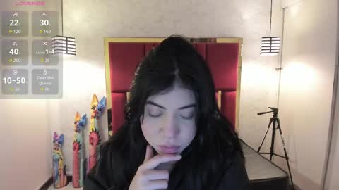 Snapshot of violetsmith_3 chatting on October 12, 2025, 11:53 am Violeta  online show from October 12, 2025, 11:53 am