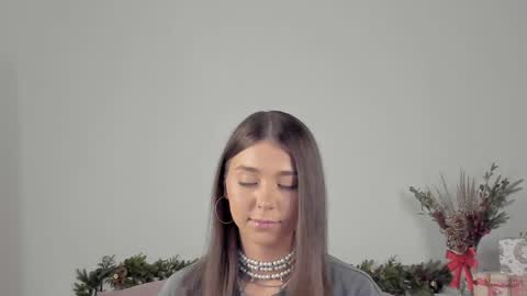 violetta_finch online show from January 18, 2025, 8:20 am