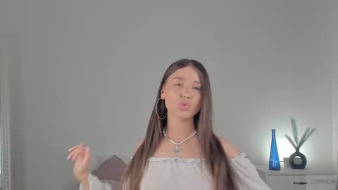 violetta_finch online show from February 27, 2025, 4:32 pm