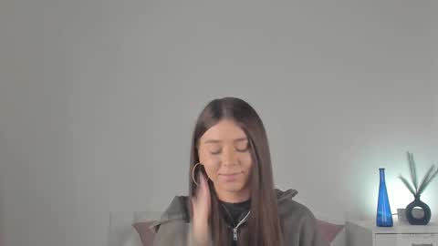 violetta_finch online show from March 1, 2025, 10:55 am