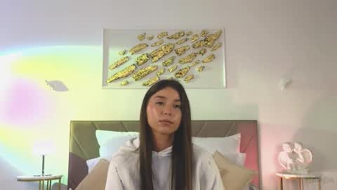 violetta_finch online show from November 21, 2025, 10:25 am