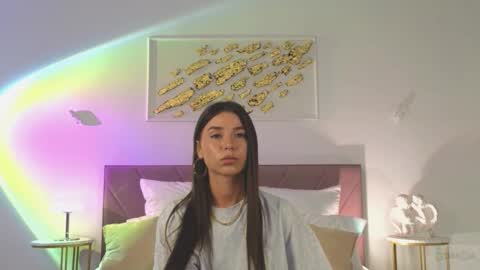 violetta_finch online show from November 22, 2025, 10:25 am