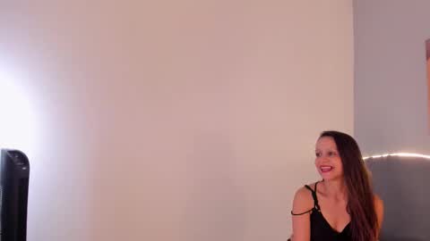 Snapshot of violetta_fire chatting on February 10, 2026, 8:02 pm Violetta online show from February 10, 2026, 8:02 pm