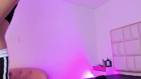 Snapshot of violetta_foxx1 chatting on May 5, 2026, 7:55 pm violeta online show from May 5, 2026, 7:55 pm