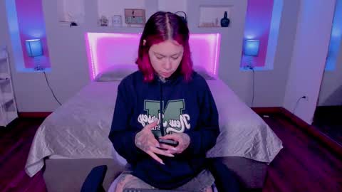 ViolettaBaker online show from March 7, 2025, 7:16 pm