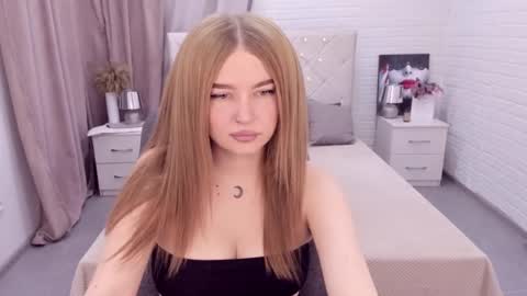 Snapshot of violettaotis chatting on December 6, 2024, 12:16 pm ViolettaOtis online show from December 6, 2024, 12:16 pm