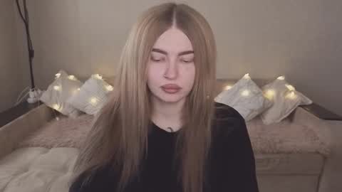 ViolettaOtis online show from November 16, 2025, 10:43 am