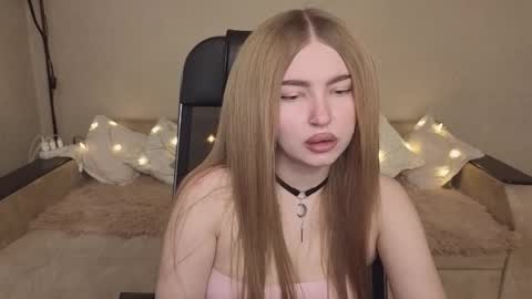 ViolettaOtis online show from November 24, 2025, 10:59 am