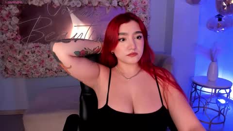 Violett Castel online show from September 26, 2025, 7:40 pm