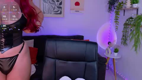 Violett Castel online show from June 5, 2026, 8:25 pm