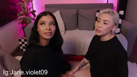 Violet online show from October 2, 2025, 12:17 am