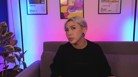 Violet online show from April 10, 2026, 12:49 am