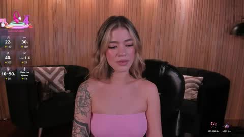 Violett  online show from November 14, 2025, 7:23 pm