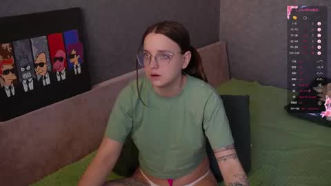 Violet online show from April 6, 2026, 11:33 am