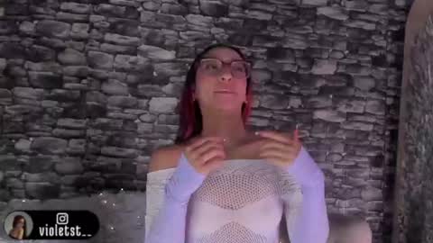 Snapshot of violetwinters_ chatting on June 11, 2026, 3:04 am violetwinters_ online show from June 11, 2026, 3:04 am