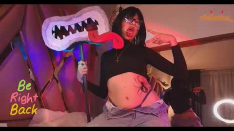 Violetta online show from November 3, 2025, 6:53 pm