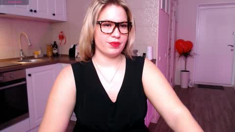 Snapshot of vip_juicy chatting on February 28, 2025, 6:32 am  VelvettTime  online show from February 28, 2025, 6:32 am
