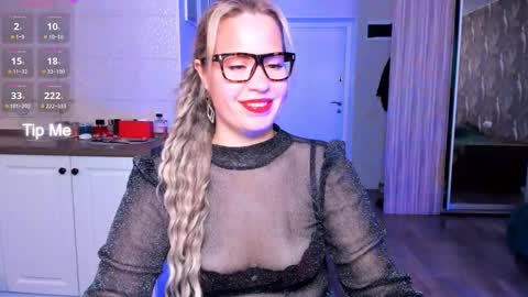 Snapshot of vip_juicy chatting on October 19, 2025, 8:48 am  VelvettTime  online show from October 19, 2025, 8:48 am