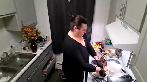 priscilla online show from April 14, 2026, 12:16 am