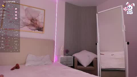 Chloe online show from March 10, 2025, 6:16 am