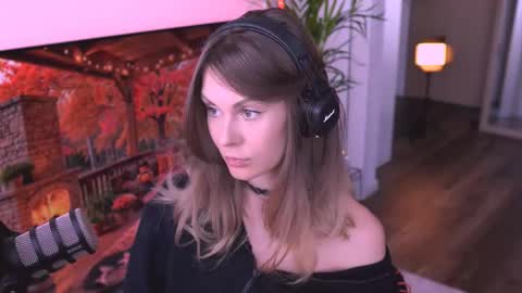 virtual_muse_bc online show from September 26, 2025, 6:39 am