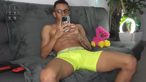 VITO BENZ online show from February 20, 2025, 8:47 pm