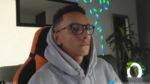 VITO BENZ online show from February 21, 2025, 10:37 pm