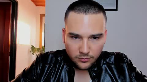 Vito Ferrer online show from January 15, 2025, 10:24 pm