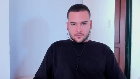 Vito Ferrer online show from March 12, 2025, 5:17 pm