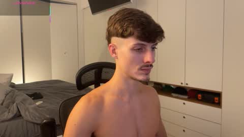 vitoraugustoxxx online show from March 3, 2026, 8:26 pm