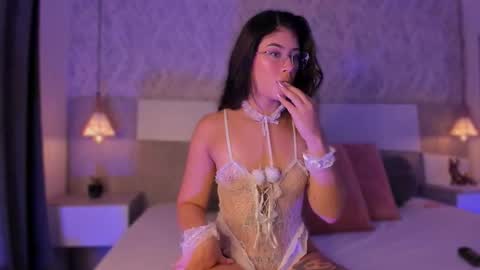 Vttoria online show from March 23, 2026, 2:32 pm