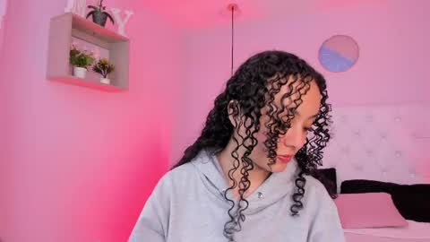 Vivi online show from November 2, 2025, 3:42 am