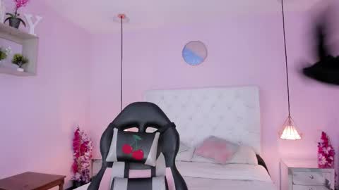 Vivi online show from January 11, 2026, 4:50 am