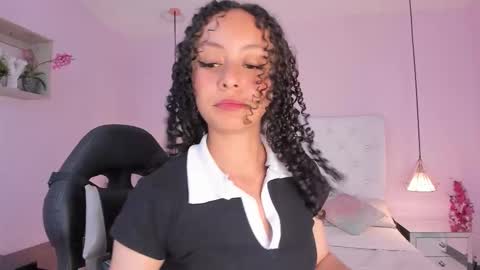 Vivi online show from February 10, 2026, 3:32 am