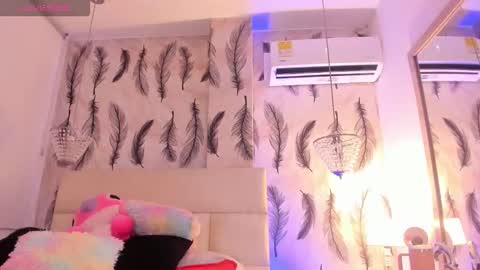 Viviana  online show from October 25, 2025, 10:48 pm