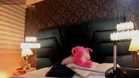 Viviana  online show from June 8, 2026, 11:16 pm