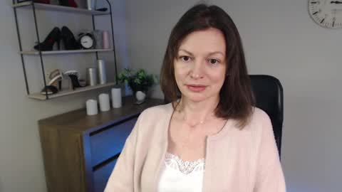 Vivian online show from February 17, 2025, 7:15 am