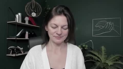 Vivian online show from February 5, 2026, 7:13 am