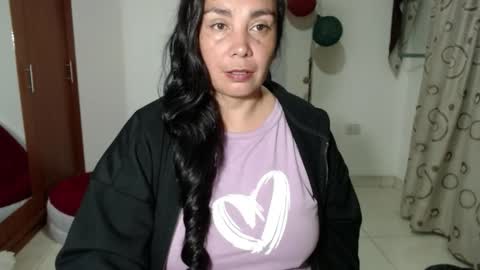 vivian_milf_paint online show from September 11, 2025, 4:12 am