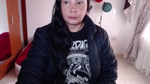 vivian_milf_paint online show from November 12, 2025, 12:05 pm