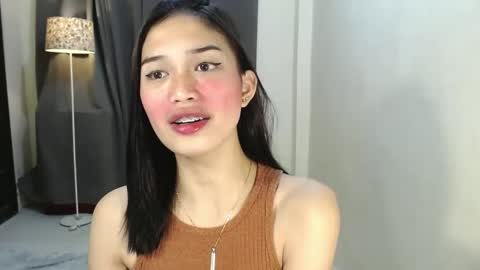 Vivian online show from December 18, 2024, 9:08 pm