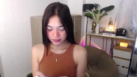 Vivian online show from September 24, 2025, 11:41 pm