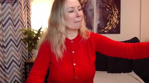 Vivian online show from September 13, 2025, 5:13 pm