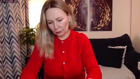 Vivian online show from September 25, 2025, 5:38 pm