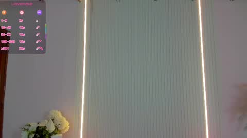 vivianowen9 online show from April 14, 2026, 11:49 am