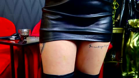 Vivian Reeve online show from January 15, 2025, 3:07 pm